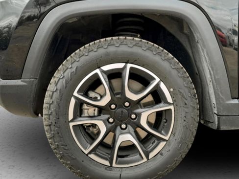 Used 2024 Jeep Compass Trailhawk image 18