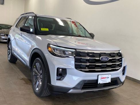 New 2026 Ford Explorer Active w/ Active Comfort Package image 2