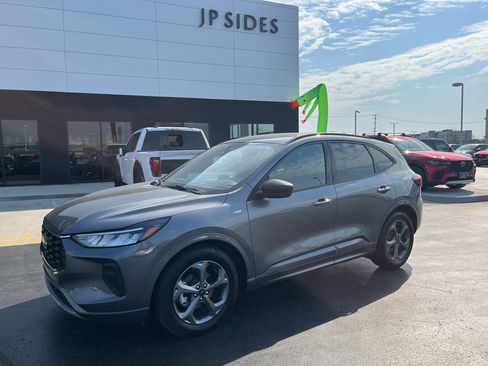 Used 2023 Ford Escape ST-Line image 1