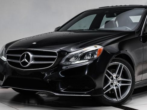 Used 2015 Mercedes-Benz E 350 4MATIC Sedan image 2
