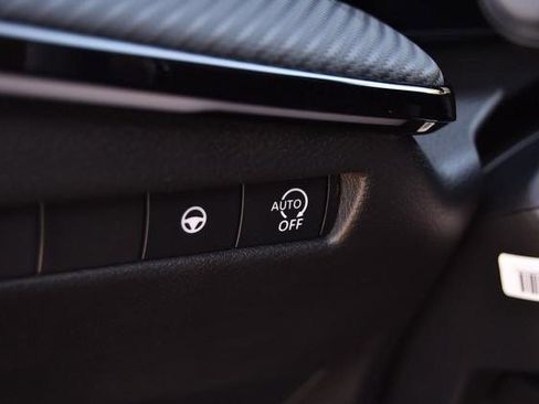 New 2025 Nissan Kicks SR image 11