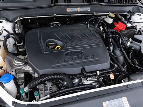 Used 2017 Ford Fusion SE w/ Fusion SE Technology Package image 41