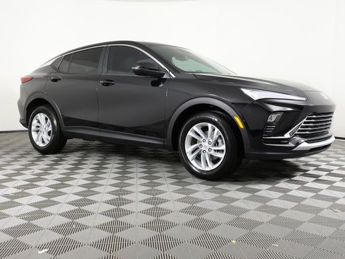 New 2026 Buick Envista Preferred image 3