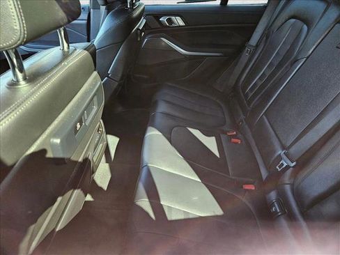 Used 2021 BMW X5 sDrive40i w/ M Sport Package image 12