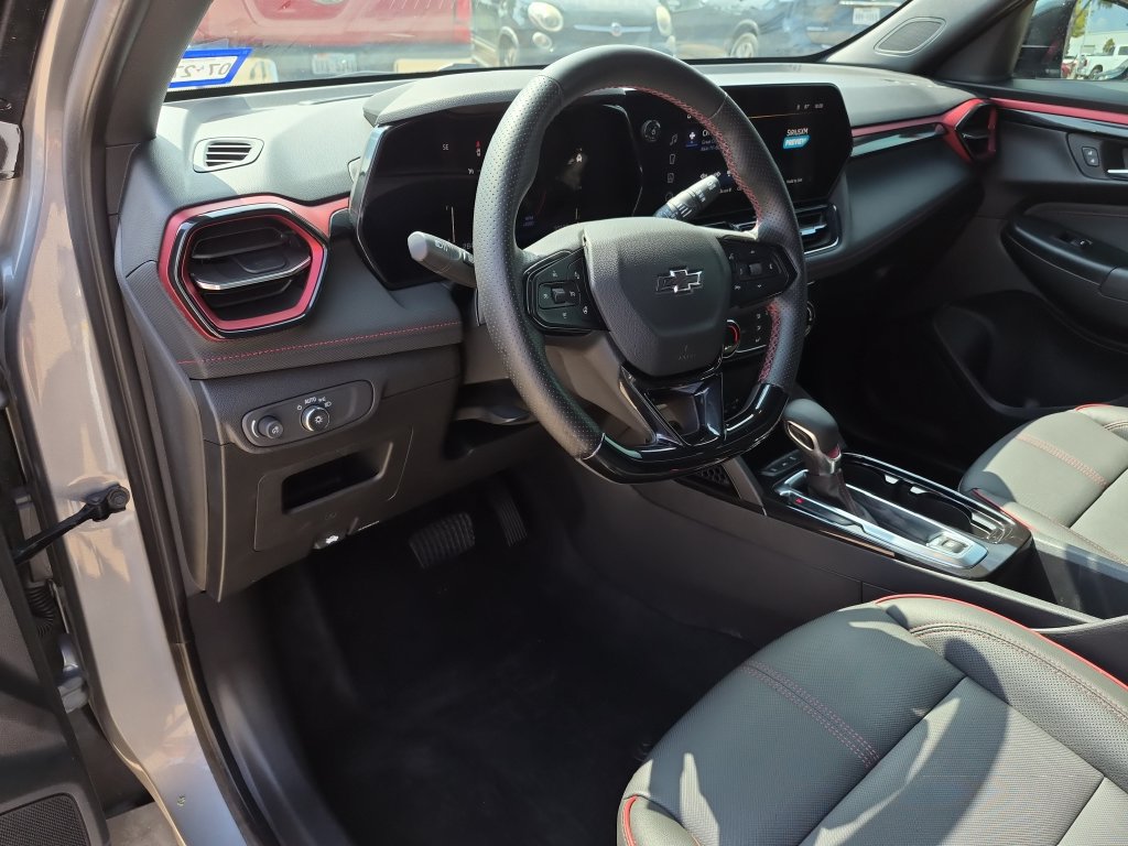 Used 2024 Chevrolet TrailBlazer RS w/ Driver Confidence Package FWD image 16