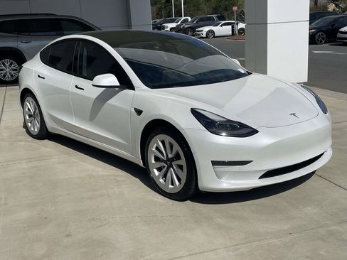 Used 2021 Tesla Model 3 Standard Range Plus image 4