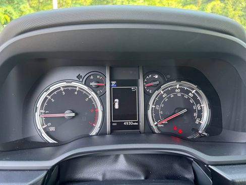 Used 2023 Toyota 4Runner Limited AWD/4WD image 16