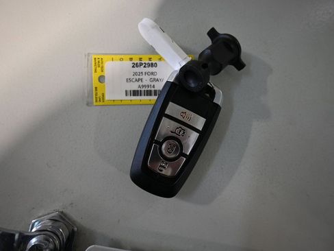 Used 2025 Ford Escape Active image 21