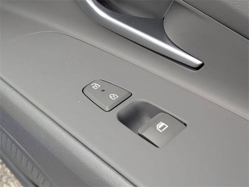 Used 2024 Hyundai Elantra SEL image 33