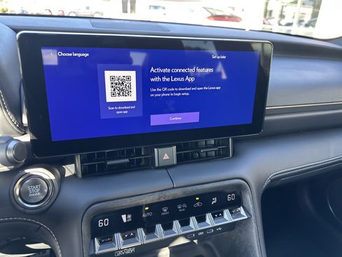 Used 2026 Lexus IS 350 F Sport w/ Technology Package RWD image 17