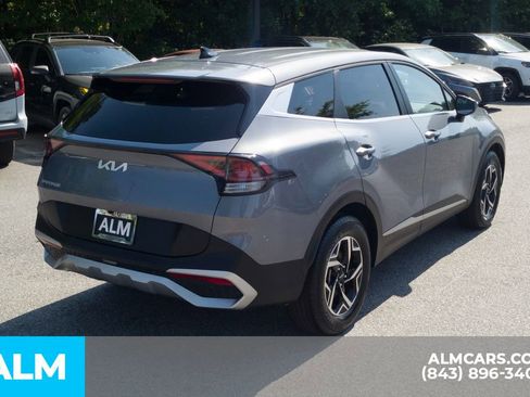 Used 2025 Kia Sportage LX FWD image 5