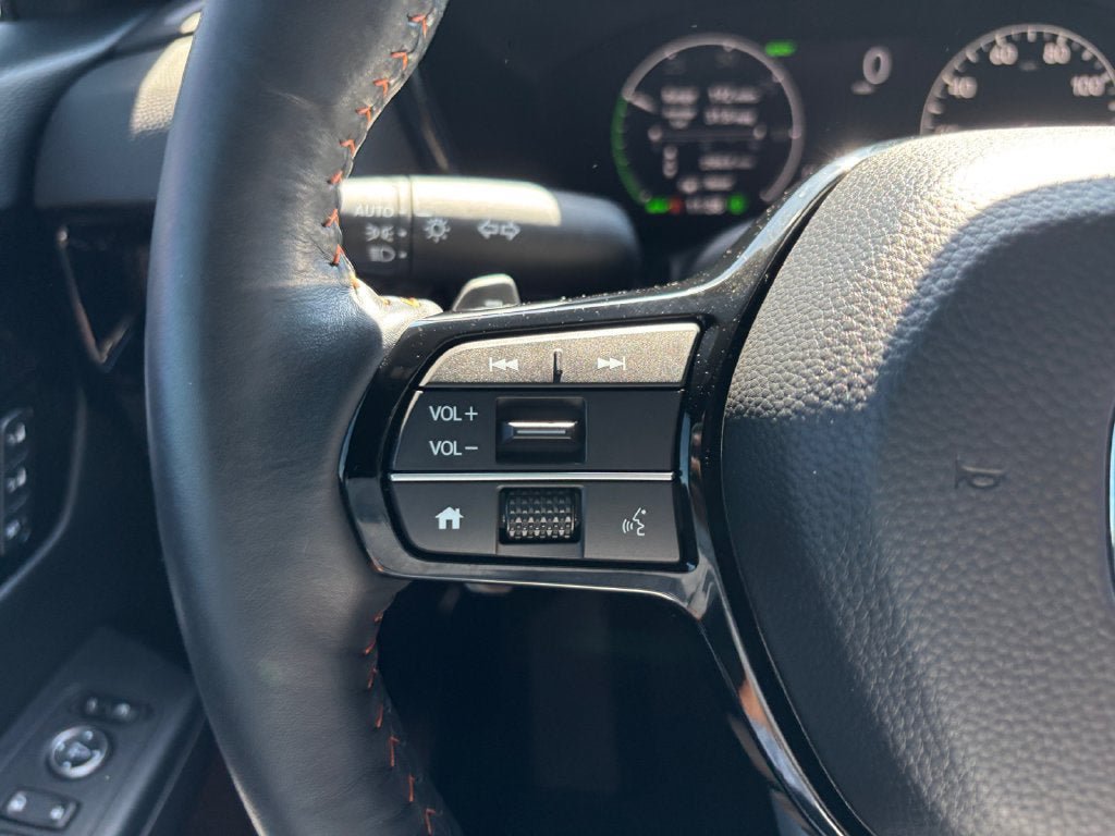 Used 2024 Honda CR-V Sport Touring image 18