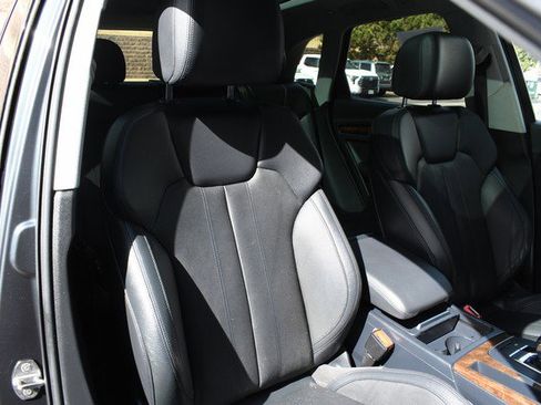 Used 2018 Audi Q5 2.0T Premium Plus w/ Premium Plus Package image 27