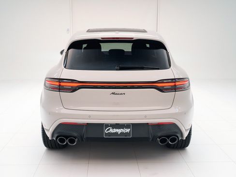 Certified 2026 Porsche Macan AWD/4WD image 10