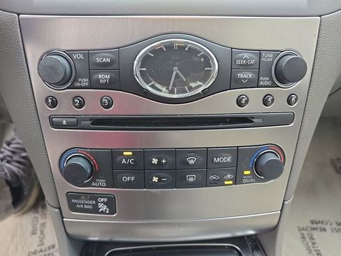 Used 2015 INFINITI Q40 w/ Moonroof Package image 35