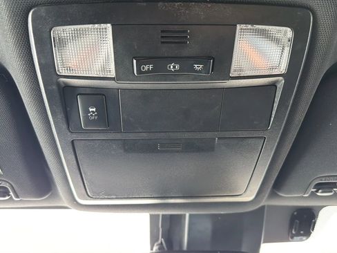 Used 2018 Toyota Tacoma TRD Off-Road image 25