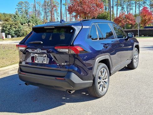 Used 2023 Toyota RAV4 XLE Premium image 6