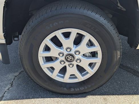 Used 2025 Toyota Tacoma SR5 image 11