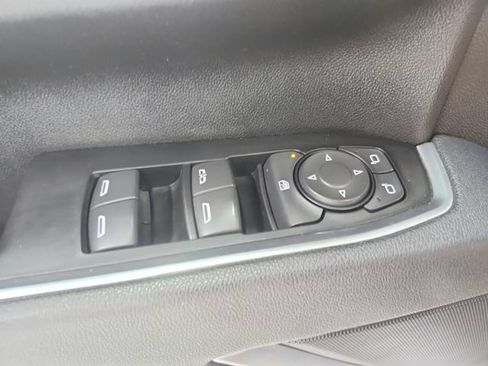 Used 2025 Chevrolet Silverado 2500 LT AWD/4WD image 36