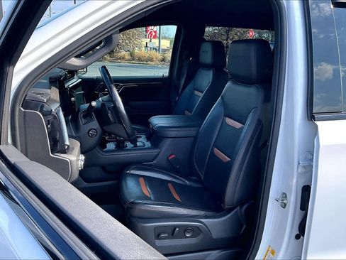 Used 2023 GMC Sierra 1500 AT4 image 8