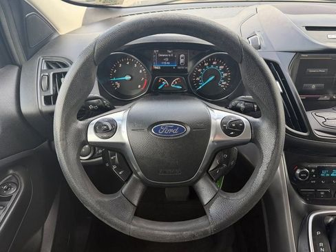 Used 2013 Ford Escape SE image 16
