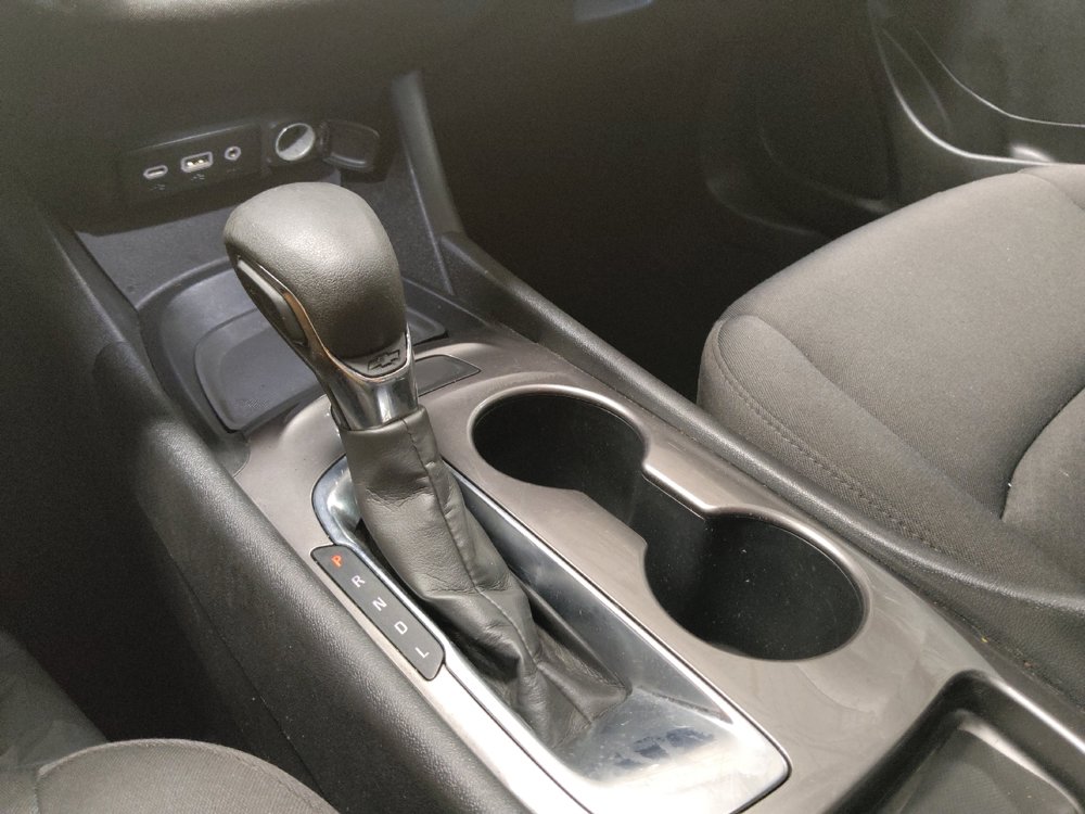 Used 2022 Chevrolet Malibu LS FWD image 26