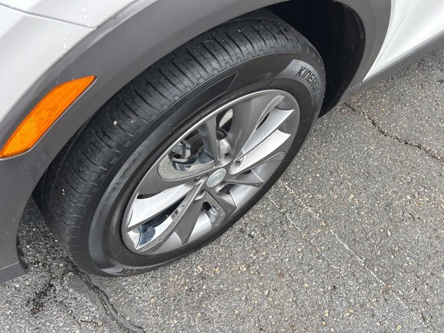 Certified 2023 Buick Encore GX Essence w/ Experience Buick Package FWD image 18