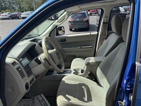 Used 2011 Ford Escape XLT w/ 202A Rapid Spec Order Code FWD image 9