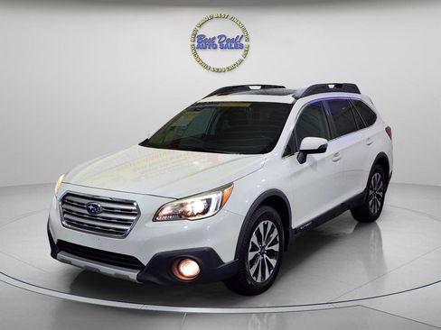 Used 2016 Subaru Outback 2.5i Limited AWD/4WD image 2