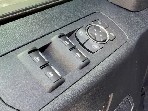 Used 2020 Ford F150 Lariat w/ Equipment Group 502A Luxury AWD/4WD image 15