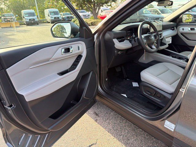 New 2027 Ford Explorer Active w/ Active Comfort Package AWD/4WD image 11