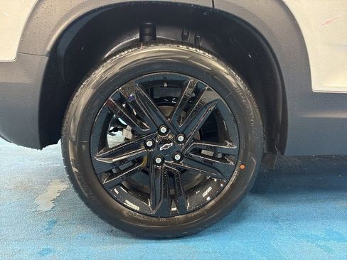 New 2026 Chevrolet TrailBlazer LT w/ Convenience Package FWD image 5