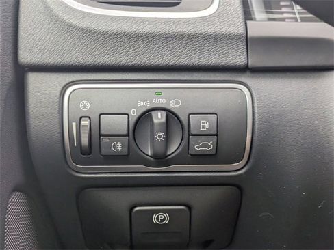 Used 2017 Volvo S60 T5 Inscription Platinum image 25