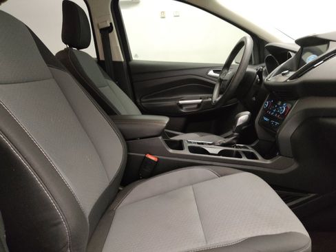 Used 2019 Ford Escape SE image 21