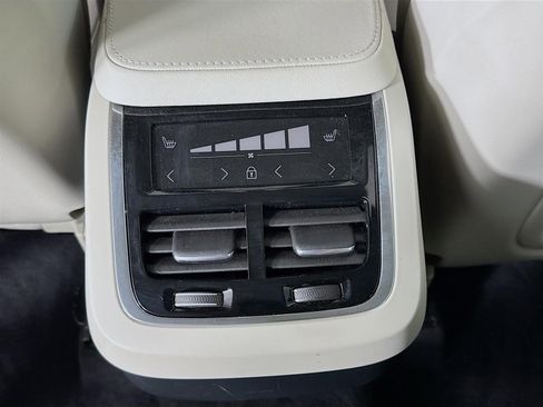 Used 2023 Volvo XC90 B5 Core w/ Climate Package AWD/4WD image 27