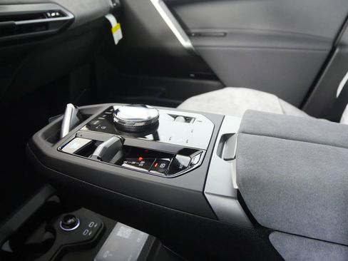 New 2026 BMW iX xDrive45 image 21