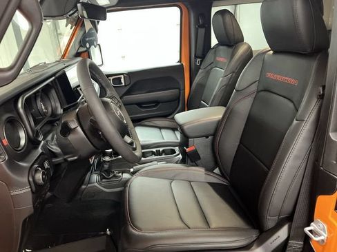 Used 2025 Jeep Wrangler Rubicon w/ Safety Group AWD/4WD image 19