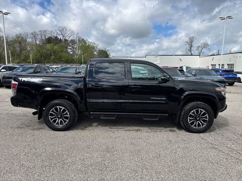 Used 2023 Toyota Tacoma TRD Sport AWD/4WD image 8