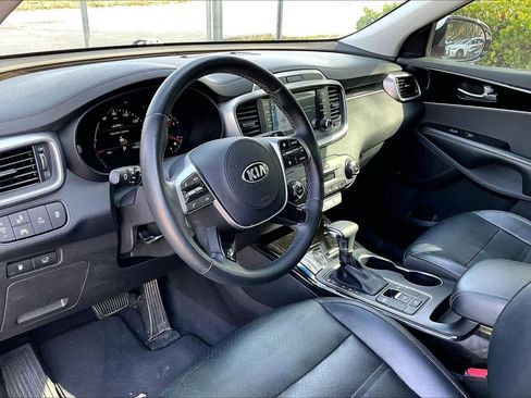 Used 2019 Kia Sorento EX w/ EX Touring Package image 17
