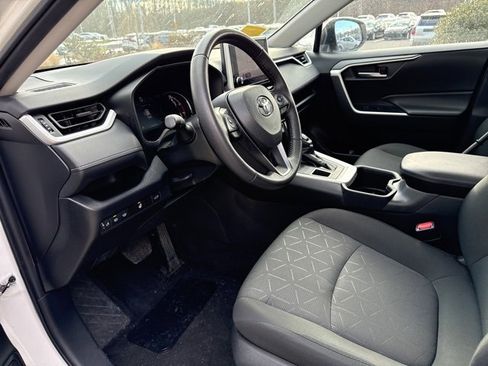Used 2024 Toyota RAV4 XLE image 24
