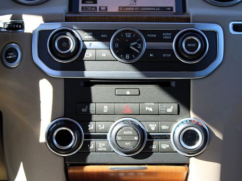 Used 2016 Land Rover LR4 HSE image 30