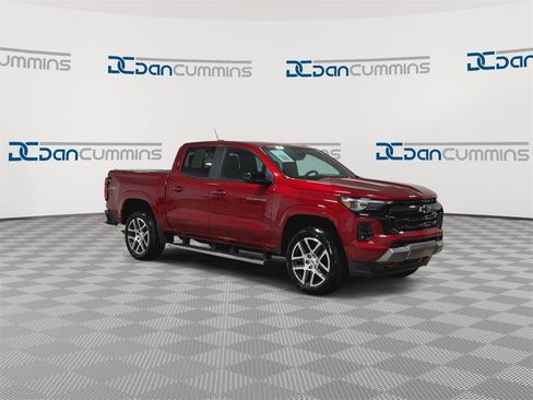 Used 2024 Chevrolet Colorado Z71 w/ Z71 Convenience Package 2 image 3