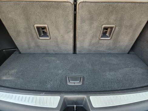 Used 2022 Cadillac XT6 Premium Luxury w/ Technology Package FWD image 34