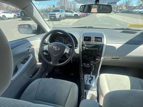Used 2010 Toyota Corolla LE FWD image 23