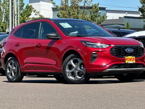 Used 2023 Ford Escape ST-Line w/ Tech Pack #1 AWD/4WD image 2