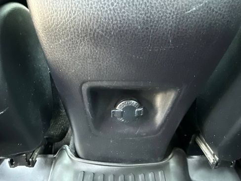 Used 2017 Toyota RAV4 XLE AWD/4WD image 12