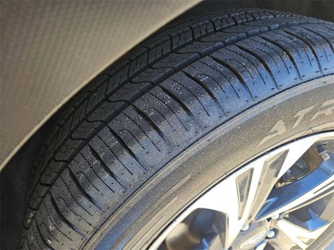 Used 2024 Subaru Crosstrek 2.0i Premium image 30