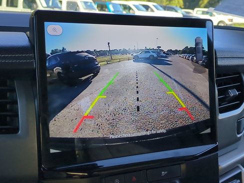 Used 2024 Ford Expedition XLT image 21