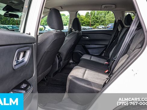 Used 2024 Nissan Rogue SV FWD image 19