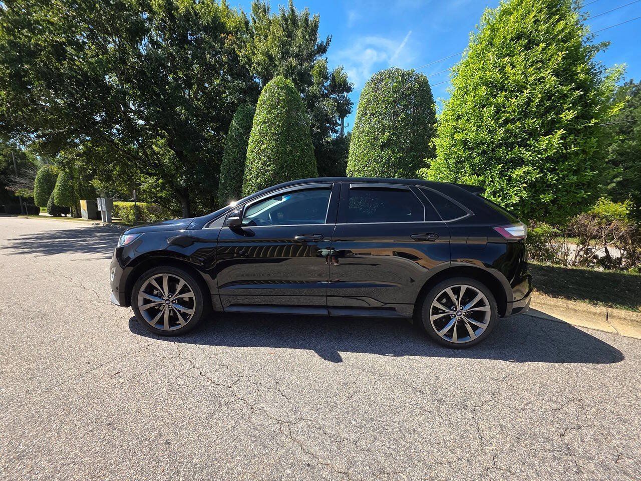 Used 2018 Ford Edge Sport w/ Equipment Group 401A AWD/4WD image 2